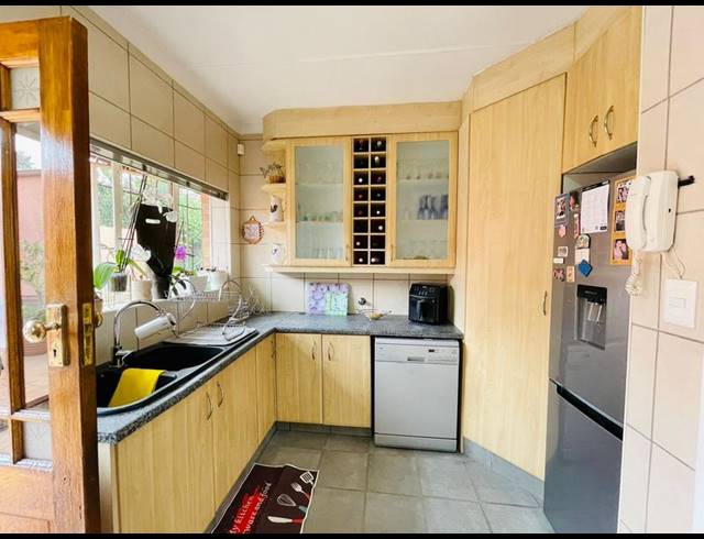 3 BEDROOM HOUSE FOR SALE IN LINMEYER